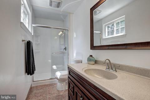 8512 Thames St, Springfield, VA 22151 photo 24