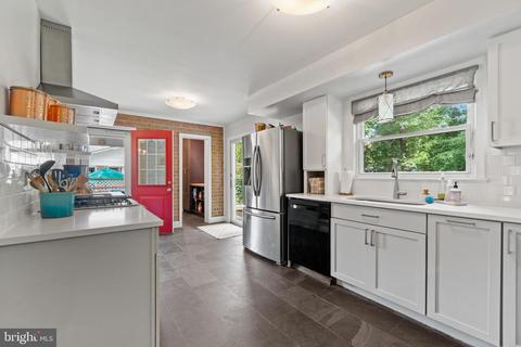 6622 Huntsman Blvd, Springfield, VA 22152 photo 9