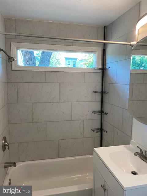 13532 Tabscott Dr, Chantilly, VA 20151 photo 8