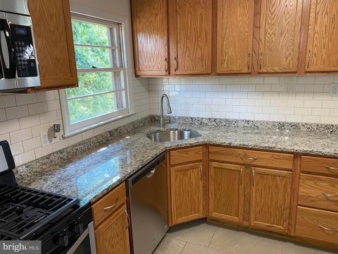 13532 Tabscott Dr, Chantilly, VA 20151 photo 5