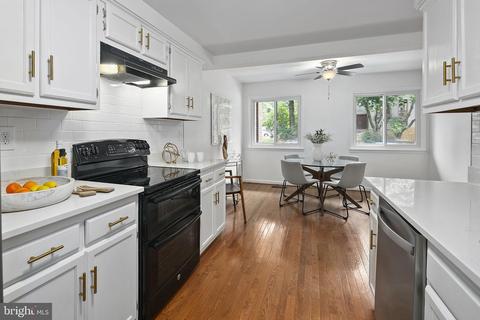 2142 Glencourse Ln, Reston, VA 20191 photo 14