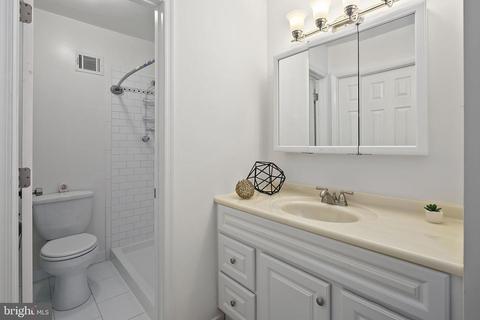 2142 Glencourse Ln, Reston, VA 20191 photo 25