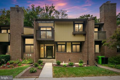 2142 Glencourse Ln, Reston, VA 20191 photo 1