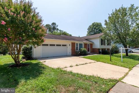 7873 Godolphin Dr, Springfield, VA 22153 photo 3