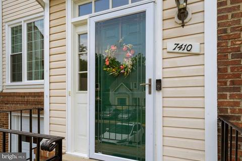7410 Ridge Oak Ct, Springfield, VA 22153 photo 2