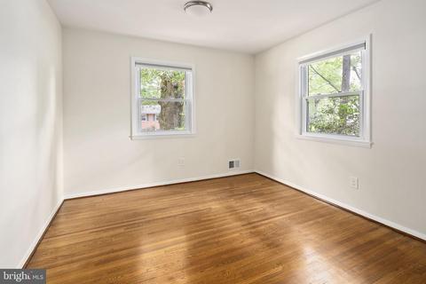 6504 Greenview Ln, Springfield, VA 22152 photo 23