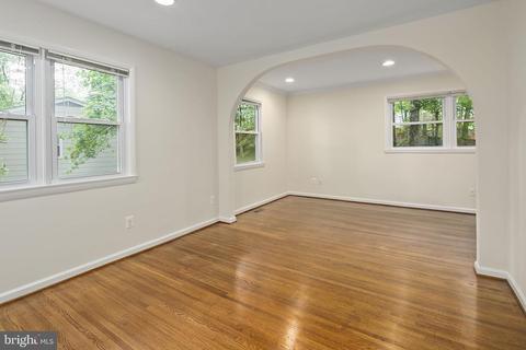6504 Greenview Ln, Springfield, VA 22152 photo 19