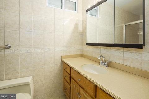 6504 Greenview Ln, Springfield, VA 22152 photo 20