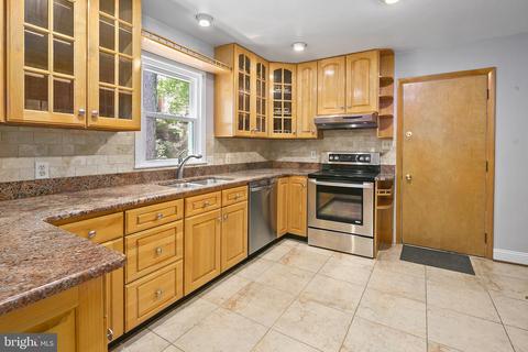 6504 Greenview Ln, Springfield, VA 22152 photo 12