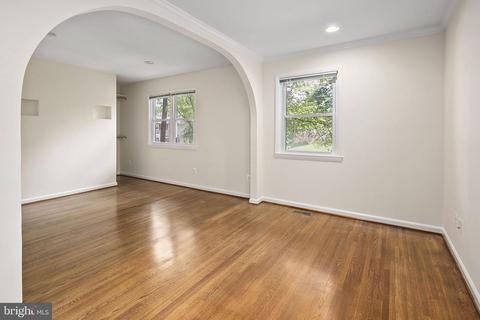 6504 Greenview Ln, Springfield, VA 22152 photo 16