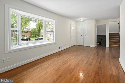 6504 Greenview Ln, Springfield, VA 22152 photo 5