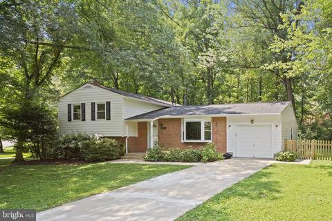 6504 Greenview Ln, Springfield, VA 22152 photo 2