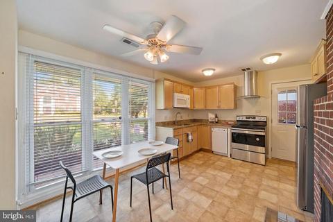 6205 Hanover Ave, Springfield, VA 22150 photo 3