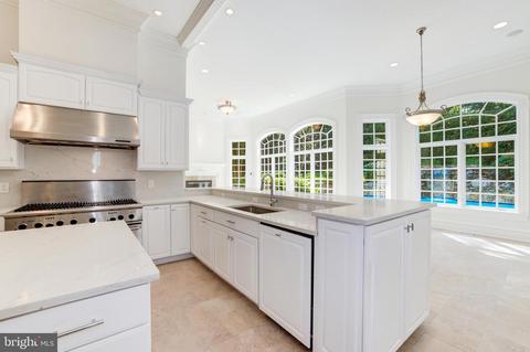 8200 Sparger, Mclean, VA 22102 photo 17
