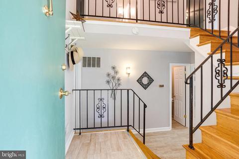 8524 Parliament Dr, Springfield, VA 22151 photo 4