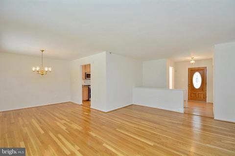 6438 Northanna Dr, Springfield, VA 22150 photo 10