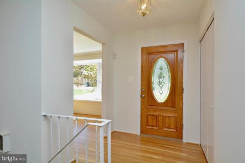 6438 Northanna Dr, Springfield, VA 22150 photo 5