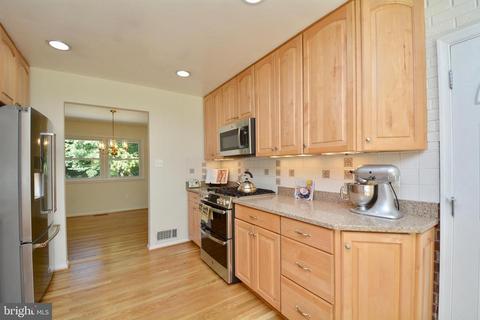 6438 Northanna Dr, Springfield, VA 22150 photo 15