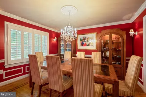 7021 Maple Tree Ln, Springfield, VA 22152 photo 10