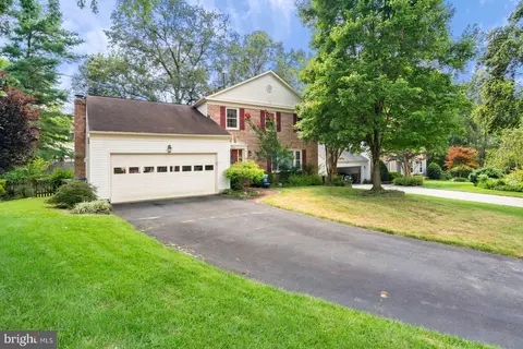 7021 Maple Tree Ln, Springfield, VA 22152 photo 1