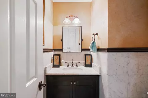 7021 Maple Tree Ln, Springfield, VA 22152 photo 42