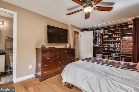 8459 Yellow Leaf Ct, Springfield, VA 22153 photo 27