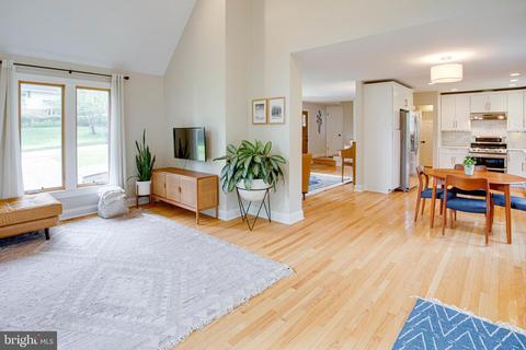 8808 Trafalgar Ct, Springfield, VA 22151 photo 10
