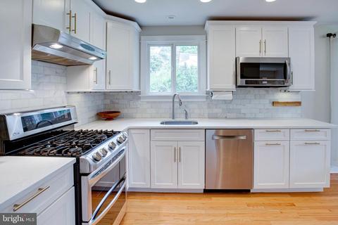 8808 Trafalgar Ct, Springfield, VA 22151 photo 13