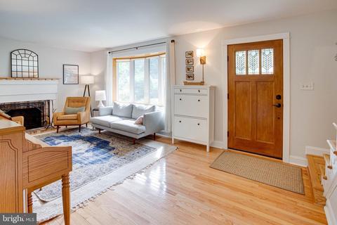 8808 Trafalgar Ct, Springfield, VA 22151 photo 5