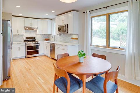 8808 Trafalgar Ct, Springfield, VA 22151 photo 11