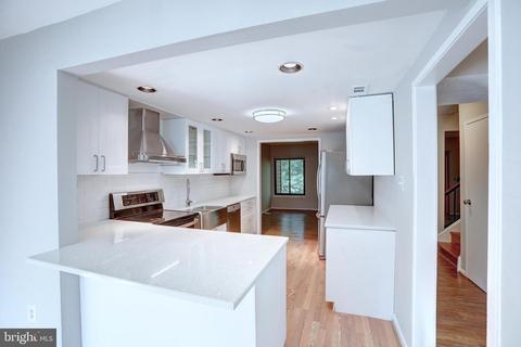 11534 Hearthstone Ct, Reston, VA 20191 photo 5