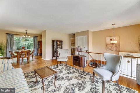 6404 Charnwood St, Springfield, VA 22152 photo 5
