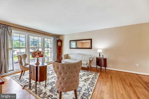 6404 Charnwood St, Springfield, VA 22152 photo 4