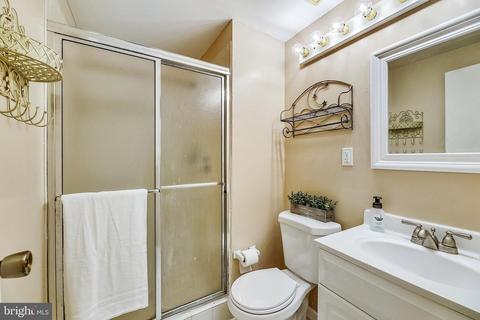 6404 Charnwood St, Springfield, VA 22152 photo 24