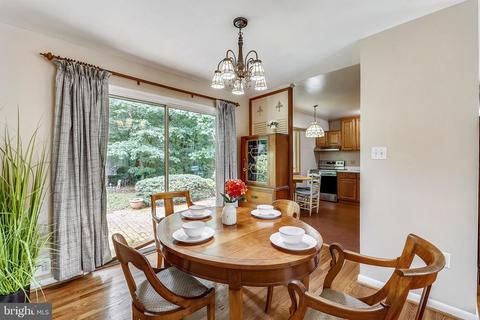 6404 Charnwood St, Springfield, VA 22152 photo 6