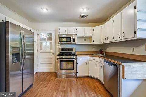 5319 Pillow Ln, Springfield, VA 22151 photo 9