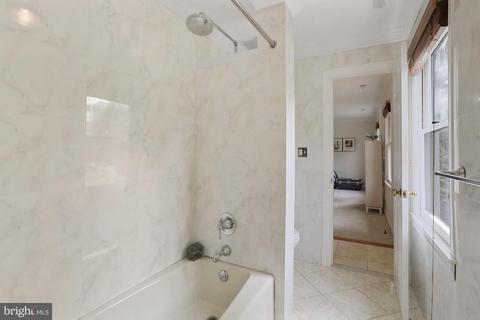 8201 Spring Hill Ln, Mclean, VA 22102 photo 32