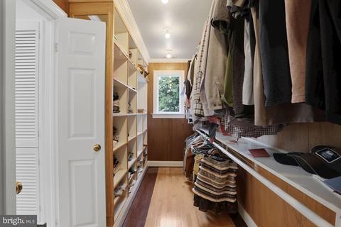 8201 Spring Hill Ln, Mclean, VA 22102 photo 29