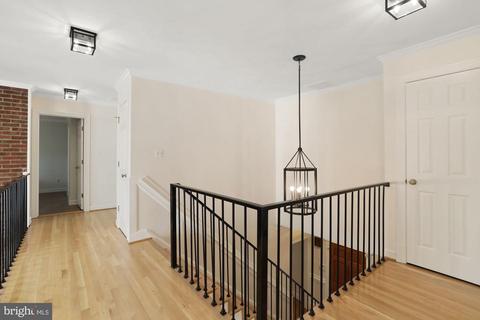 8201 Spring Hill Ln, Mclean, VA 22102 photo 21