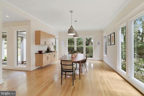 8201 Spring Hill Ln, Mclean, VA 22102 photo 6