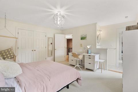8201 Spring Hill Ln, Mclean, VA 22102 photo 31