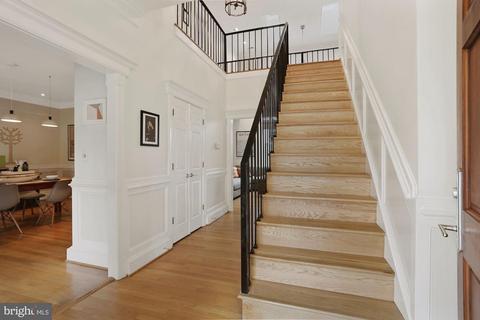 8201 Spring Hill Ln, Mclean, VA 22102 photo 20