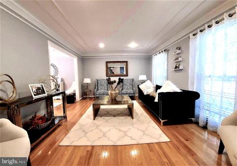 6937 Sydenstricker Rd, Springfield, VA 22152 photo 4