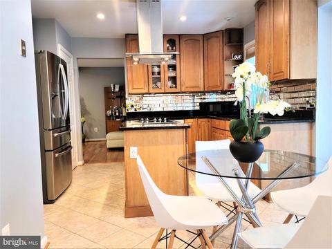 6937 Sydenstricker Rd, Springfield, VA 22152 photo 10