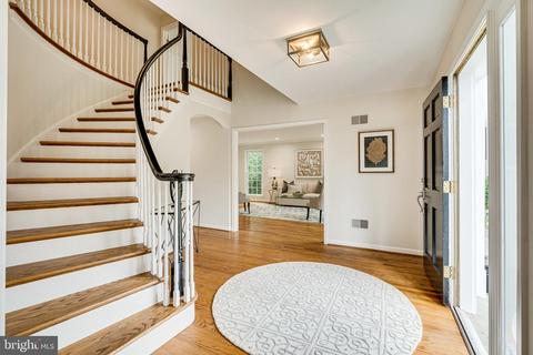 7625 Huntmaster, Mclean, VA 22102 photo 4