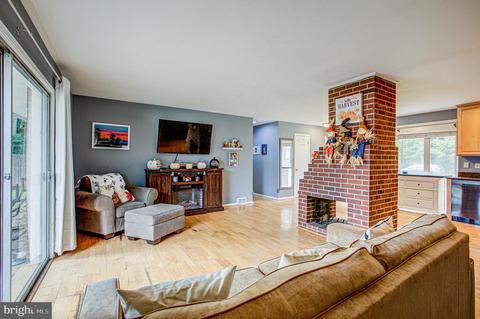 7414 Hogarth St, Springfield, VA 22151 photo 11