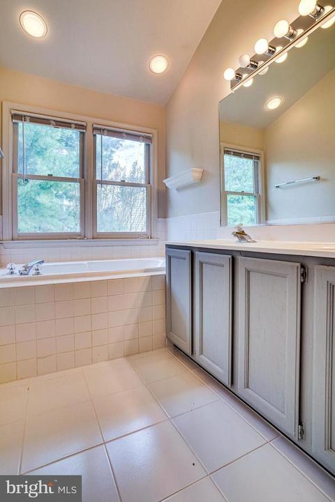 8713 Wadebrook Ter, Springfield, VA 22153 photo 55