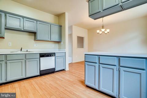 8713 Wadebrook Ter, Springfield, VA 22153 photo 25