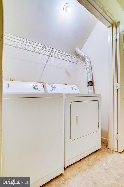 8713 Wadebrook Ter, Springfield, VA 22153 photo 36