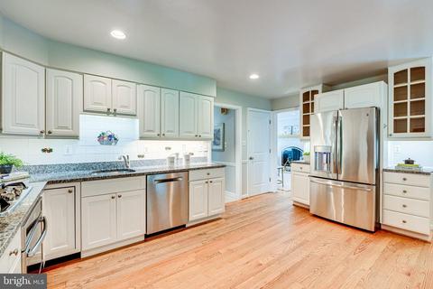 1328 Elsinore Ave, Mclean, VA 22102 photo 17